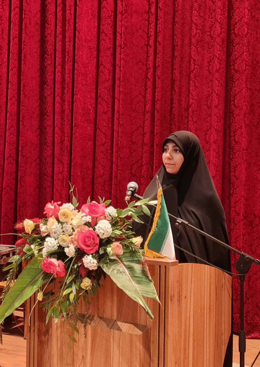 مریم اعتضادجمع - مدیر دبیرستان دخترانه فراز